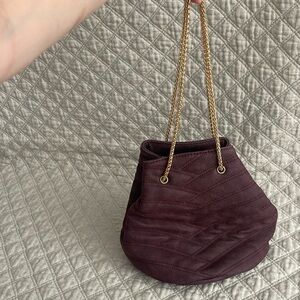 VELVET MAROON BUCKET BAG WITH GOLD CHAIN